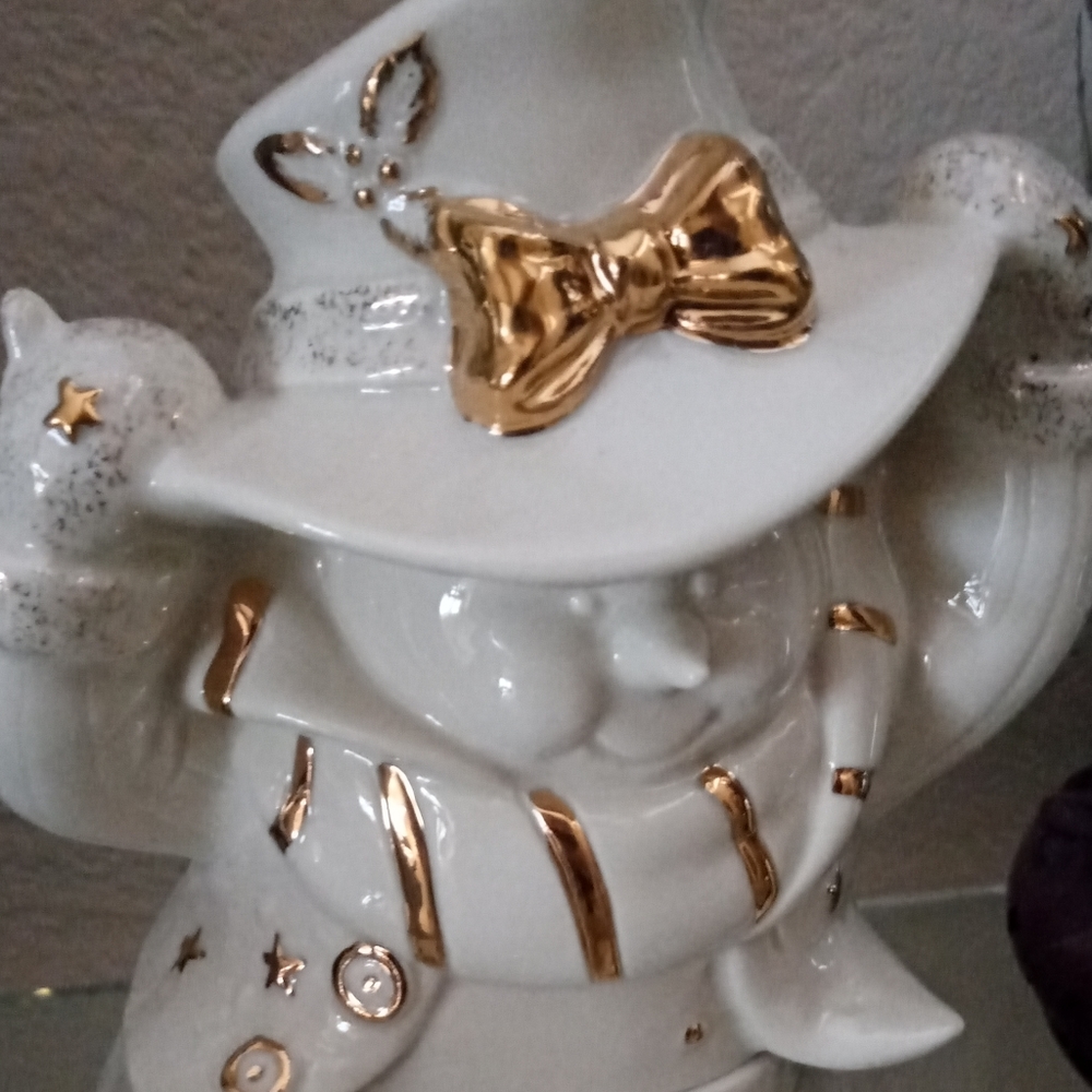 MILKASA PORCELAIN